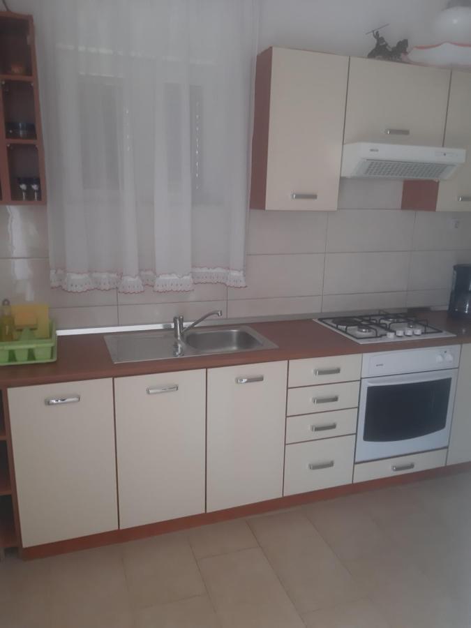 Apartmani Ana เซรส ภายนอก รูปภาพ