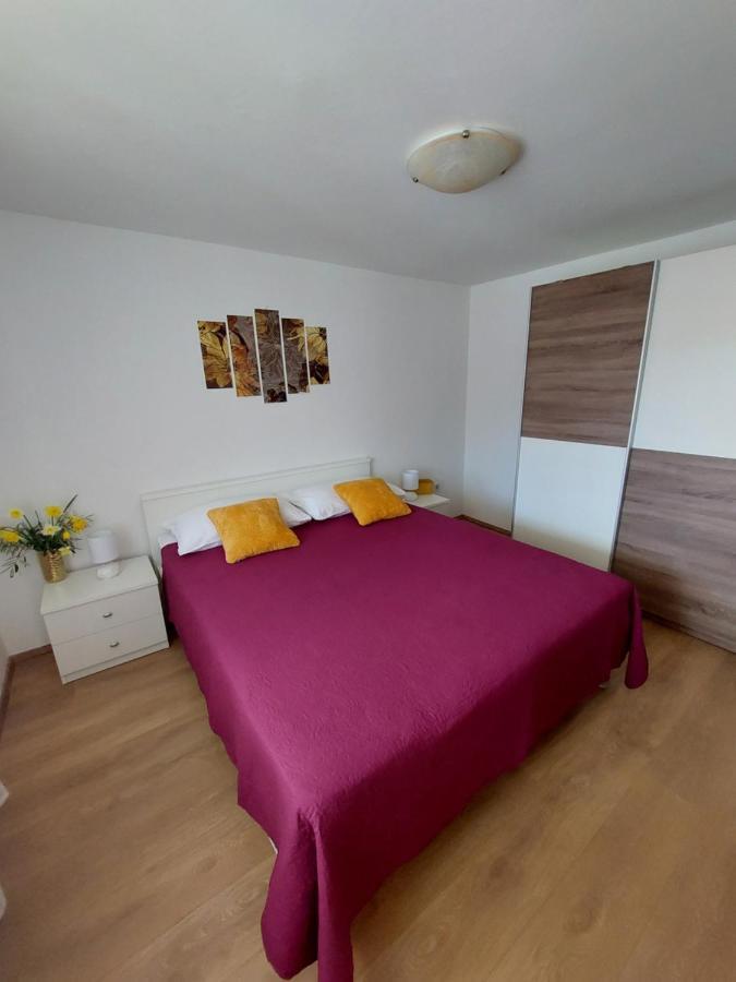 Apartmani Ana เซรส ภายนอก รูปภาพ