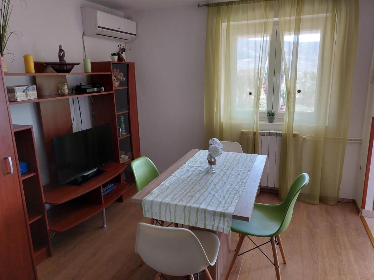 Apartmani Ana เซรส ภายนอก รูปภาพ