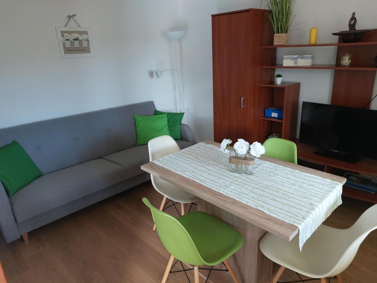Apartmani Ana เซรส ภายนอก รูปภาพ