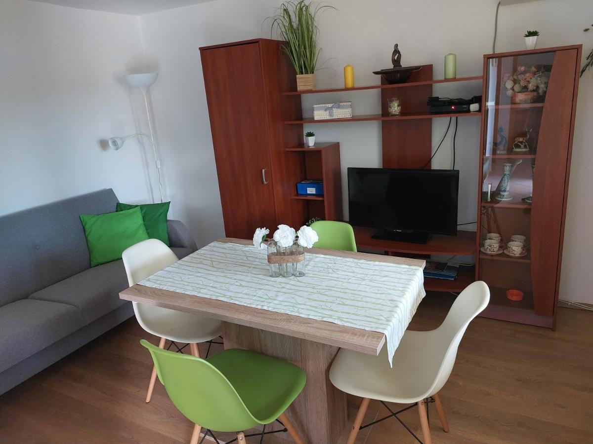 Apartmani Ana เซรส ภายนอก รูปภาพ