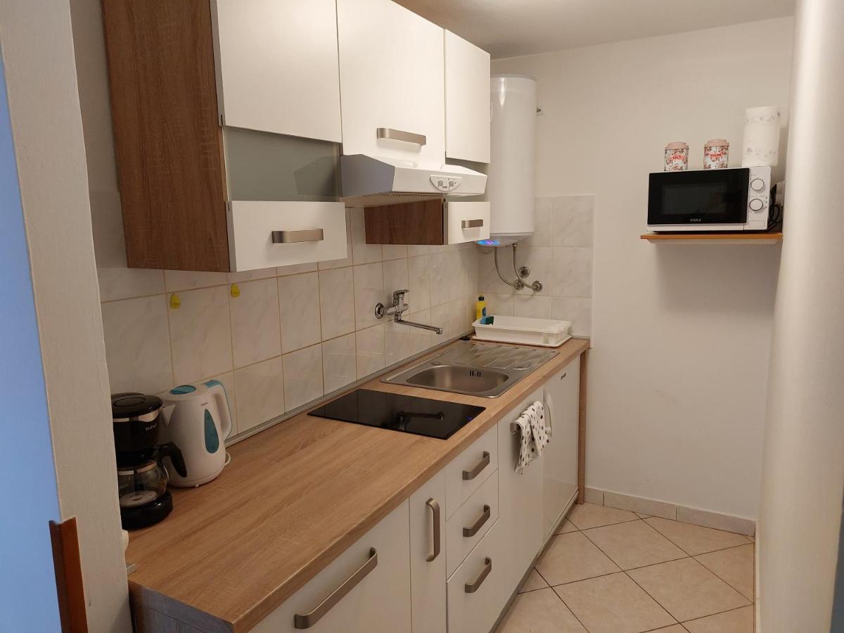 Apartmani Ana เซรส ภายนอก รูปภาพ