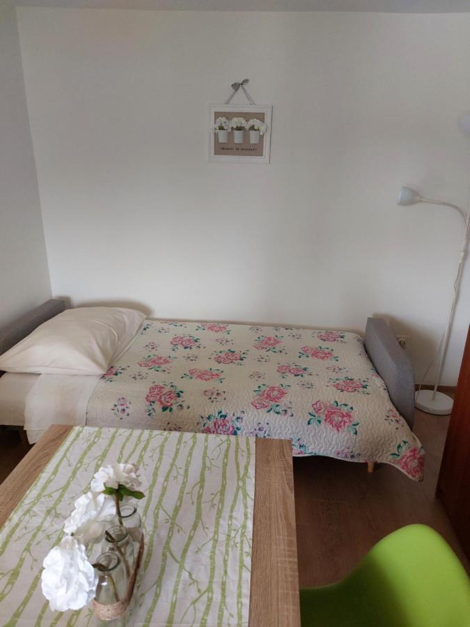 Apartmani Ana เซรส ภายนอก รูปภาพ