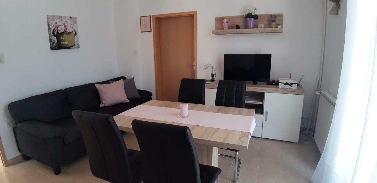 Apartmani Ana เซรส ภายนอก รูปภาพ