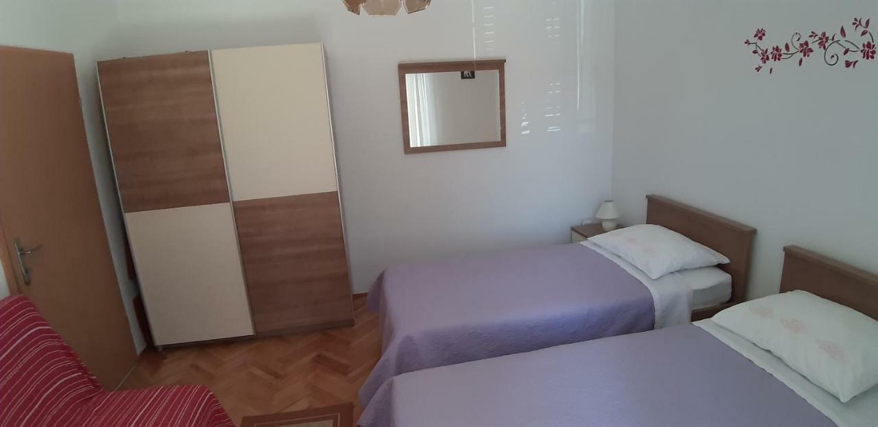 Apartmani Ana เซรส ภายนอก รูปภาพ
